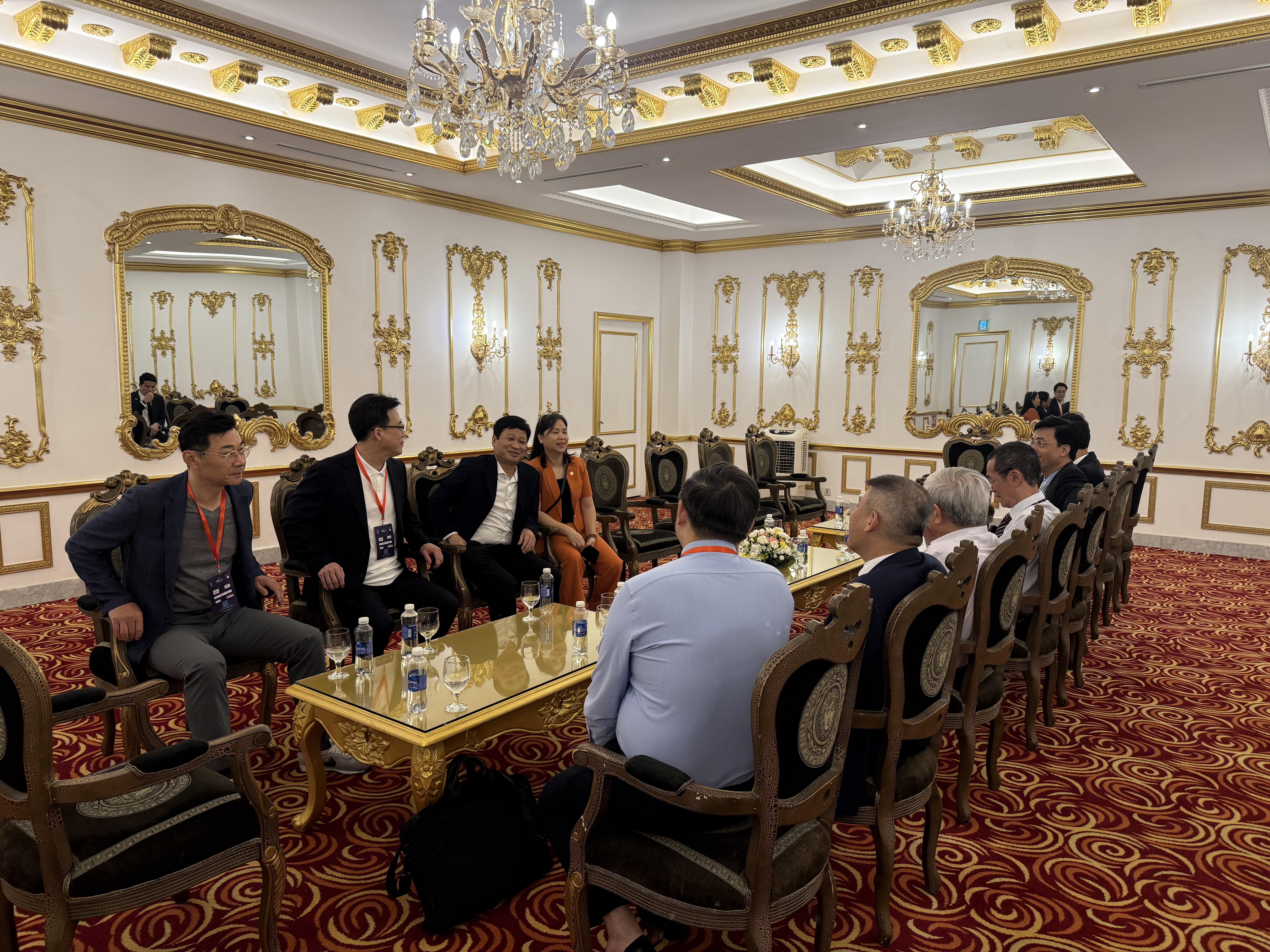 04. 2026 K-OpensourceAX in Hanoi_VIP 리셉션.jpg